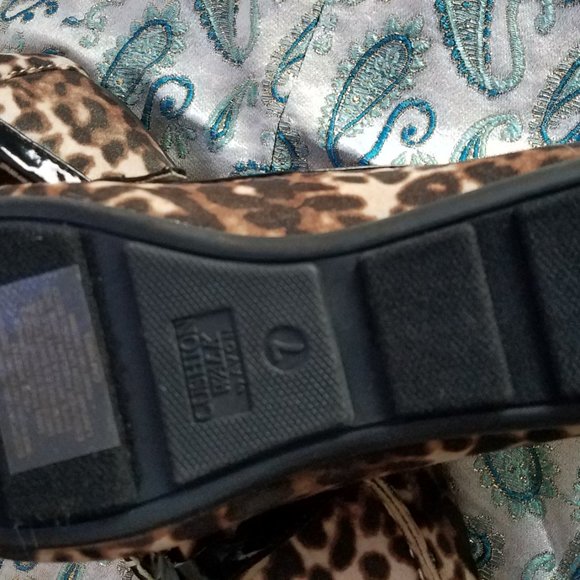 Avon: Animal print loafers - Picture 2 of 2